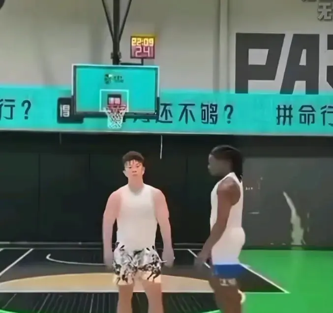 《牛教练的裤子》1080P高清无广告播放-说好切磋球技黑哥却追着扒裤子-《牛教练的裤子》全集完整版在线观看-单挑变裤带保卫战爆笑合集